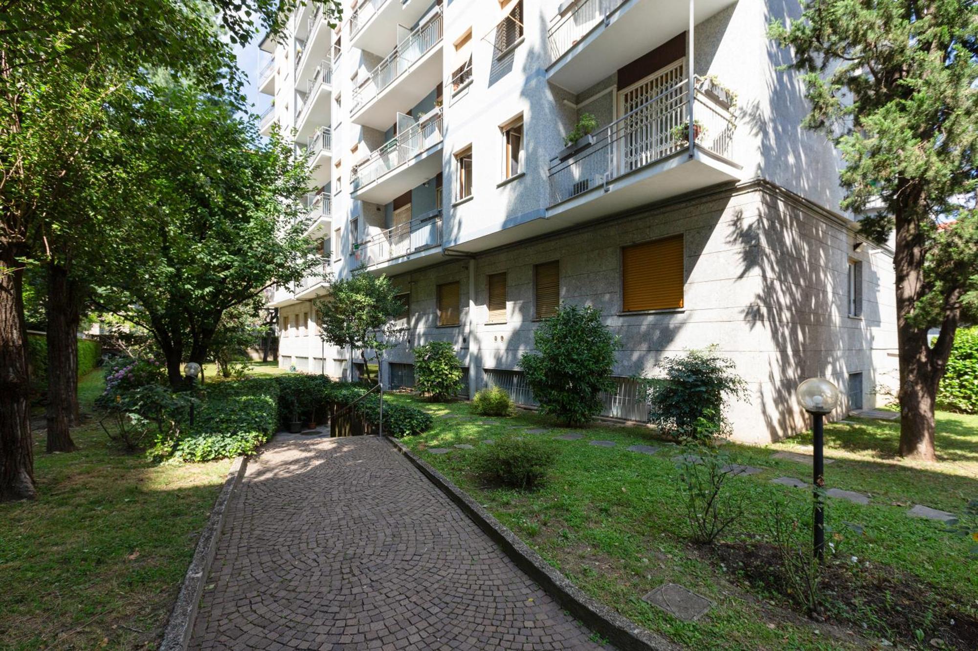 Ca' Granda M5 & Bicocca - Apartment With Parking Милано Екстериор снимка